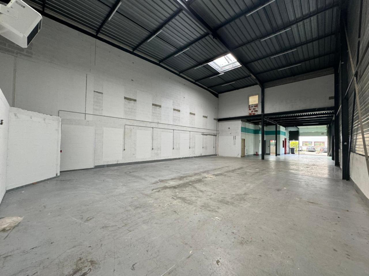 Local d'activité Massy 820m² Location local d'activité Massy Essonne OLACT2426215 4